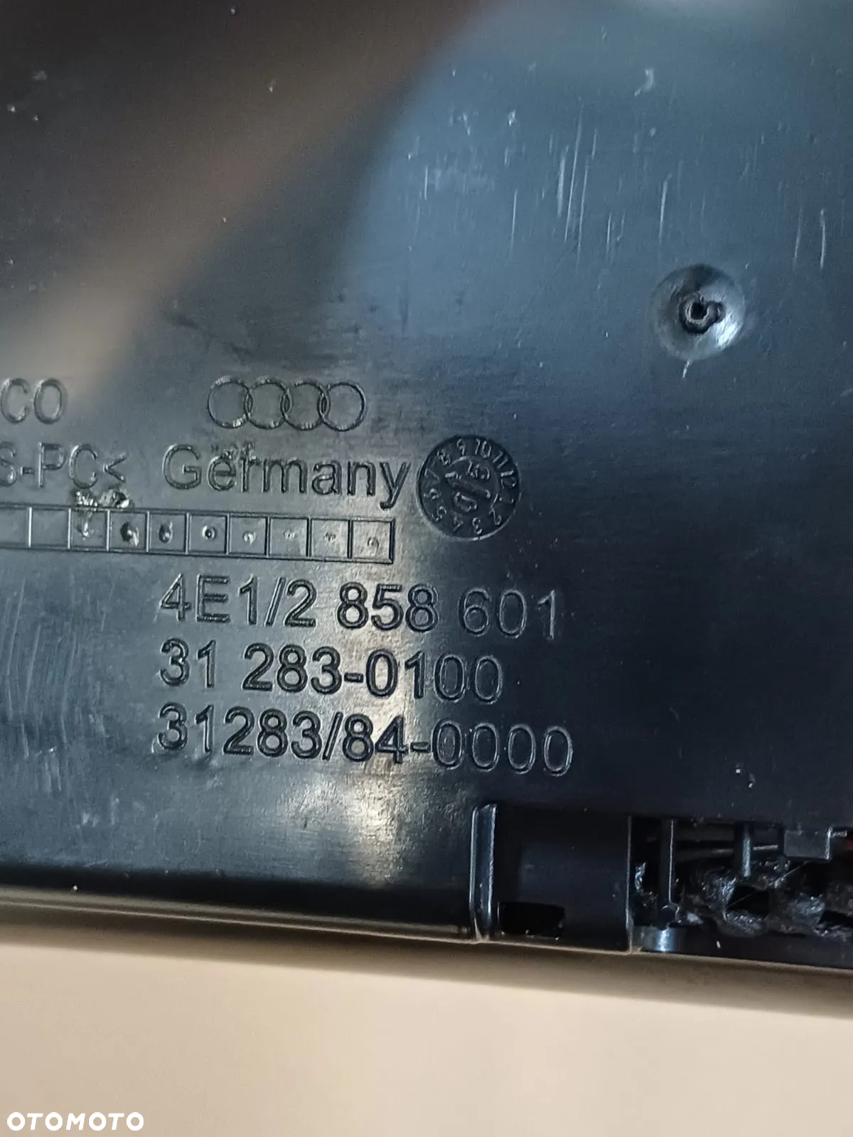 AUDI A8 D3 Panel środkowy obudowa MMI 4E2858601 - 3