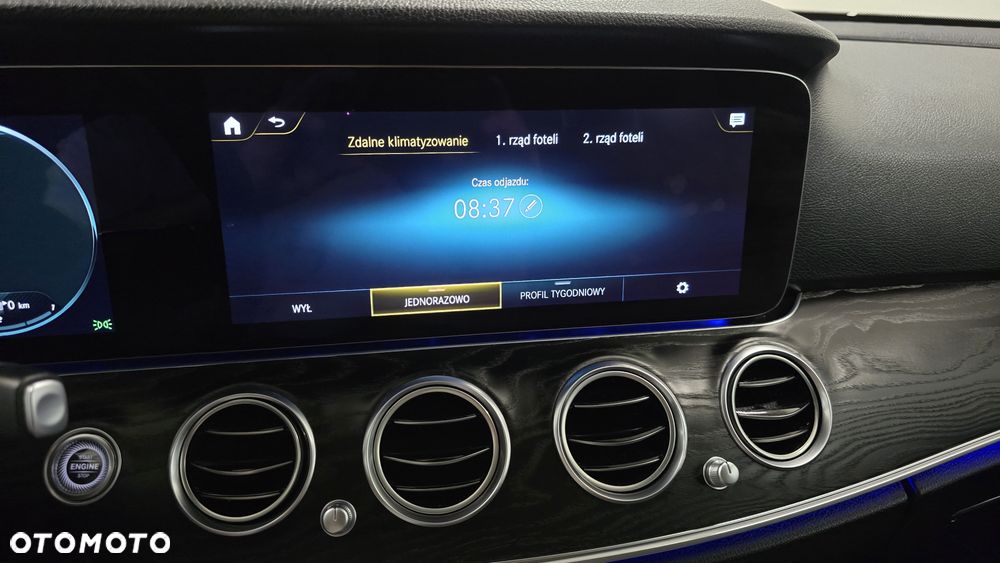 Mercedes-Benz Klasa E 300 de 4Matic T 9G-TRONIC AMG Line - 33