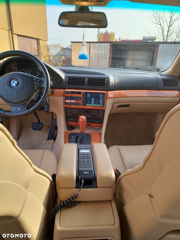 BMW Seria 7 740d - 21