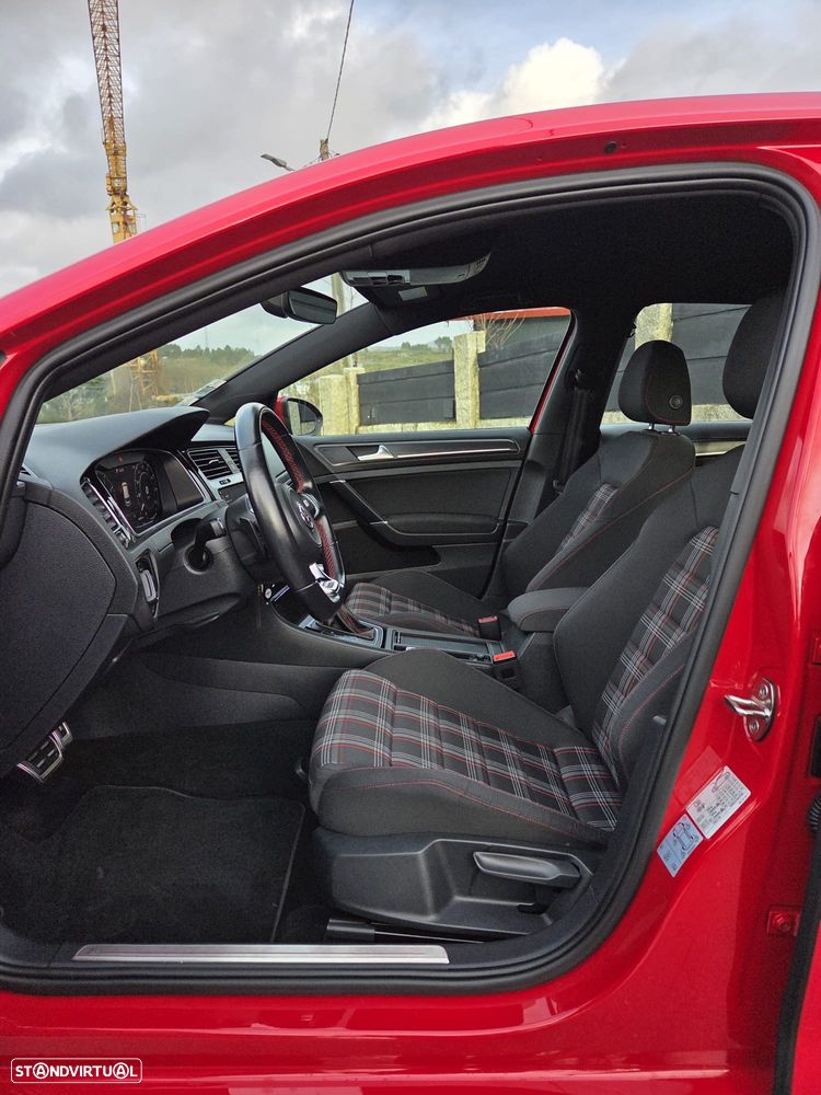 VW Golf GTI 2.0 TSI OPF DSG Performance - 15