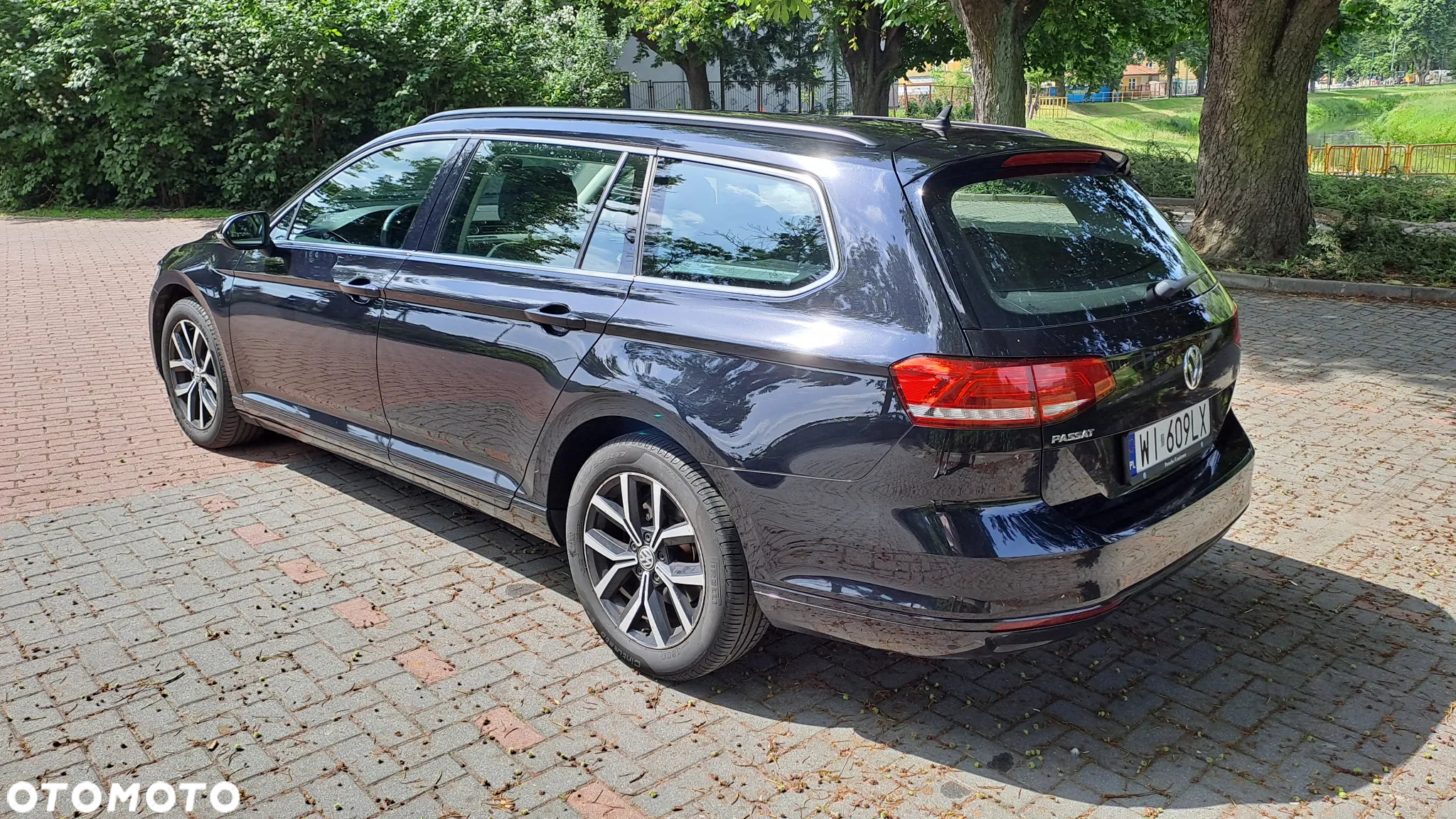Volkswagen Passat 2.0 TDI SCR Comfortline - 8