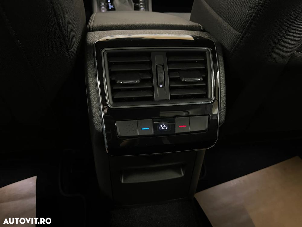 Skoda Superb 2.0 TSI DSG Style - 23