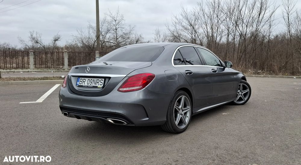 Mercedes-Benz C 180 9G-TRONIC AMG Line - 4