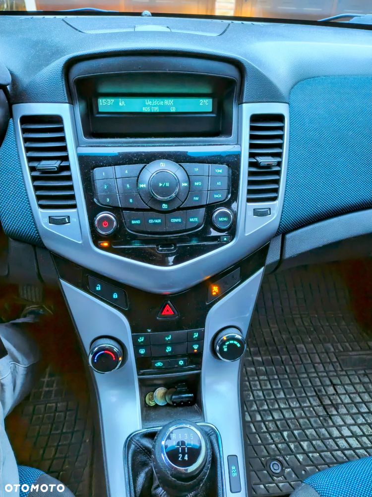 Chevrolet Cruze 1.8 LS - 6