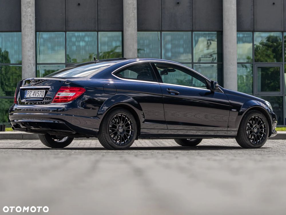 Mercedes-Benz Klasa C 250 CGI BlueEff - 10