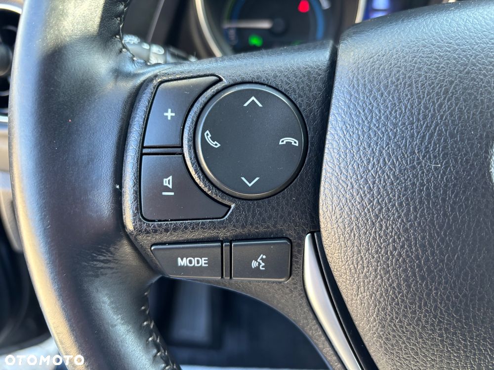 Toyota Auris Hybrid 135 Prestige - 30