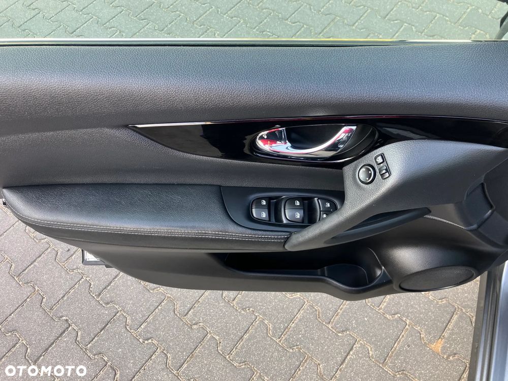 Nissan Qashqai 1.3 DIG-T N-Connecta EU6d - 19