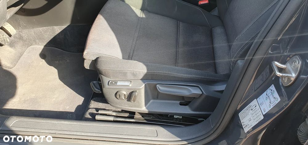 Volkswagen Passat 1.6 TDI (BlueMotion Technology) Comfortline - 16