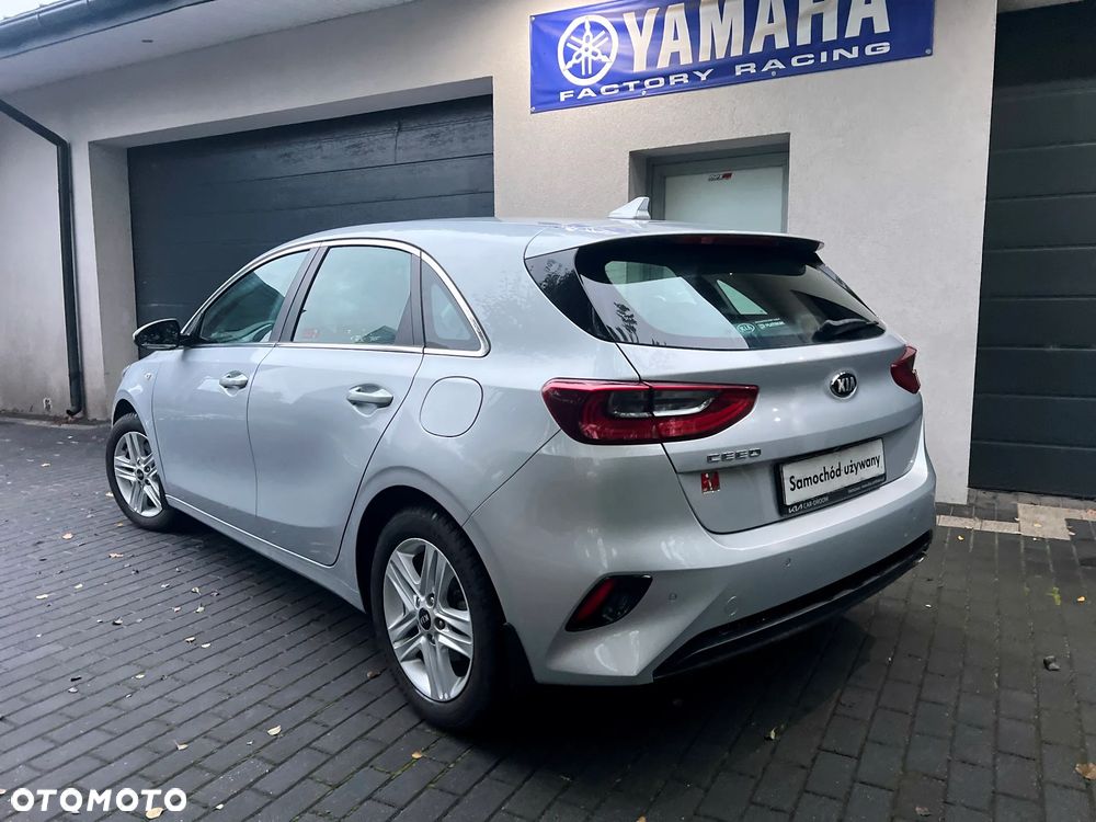 Kia Ceed 1.6 CRDi SCR M - 9