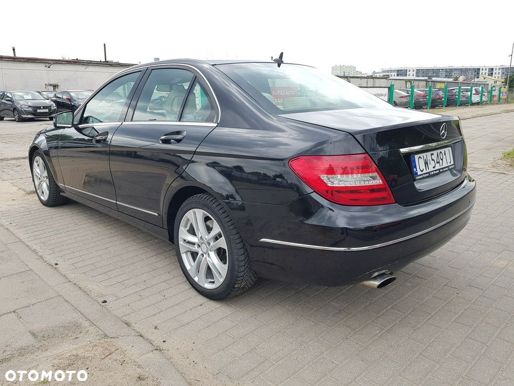 Mercedes-Benz Klasa C 250 CGI Automatik BlueEFFICIENCY Avantgarde - 7