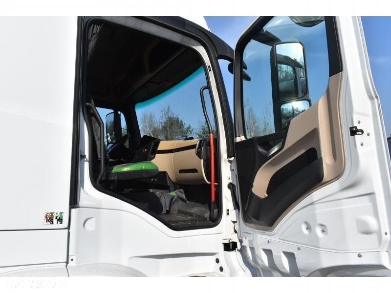 Mercedes-Benz Actros - 36