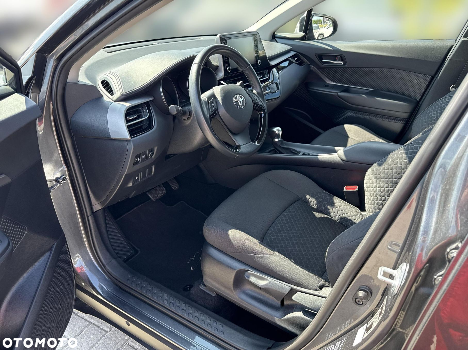 Toyota C-HR - 9