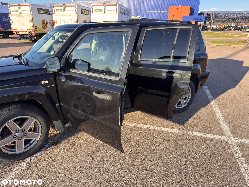 Jeep Patriot - 25