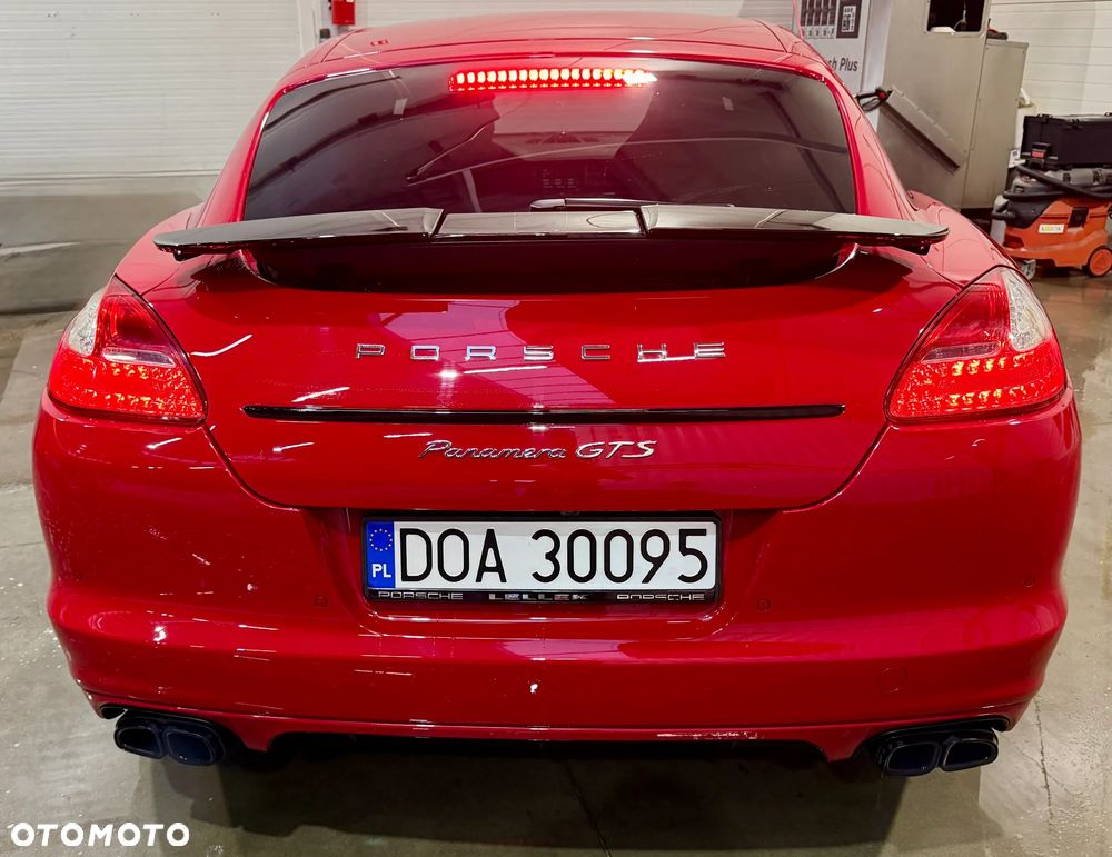 Porsche Panamera GTS - 4