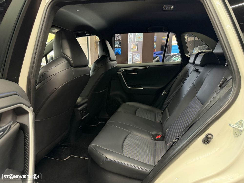 Toyota RAV4 2.5 HDF Square Collection - 8