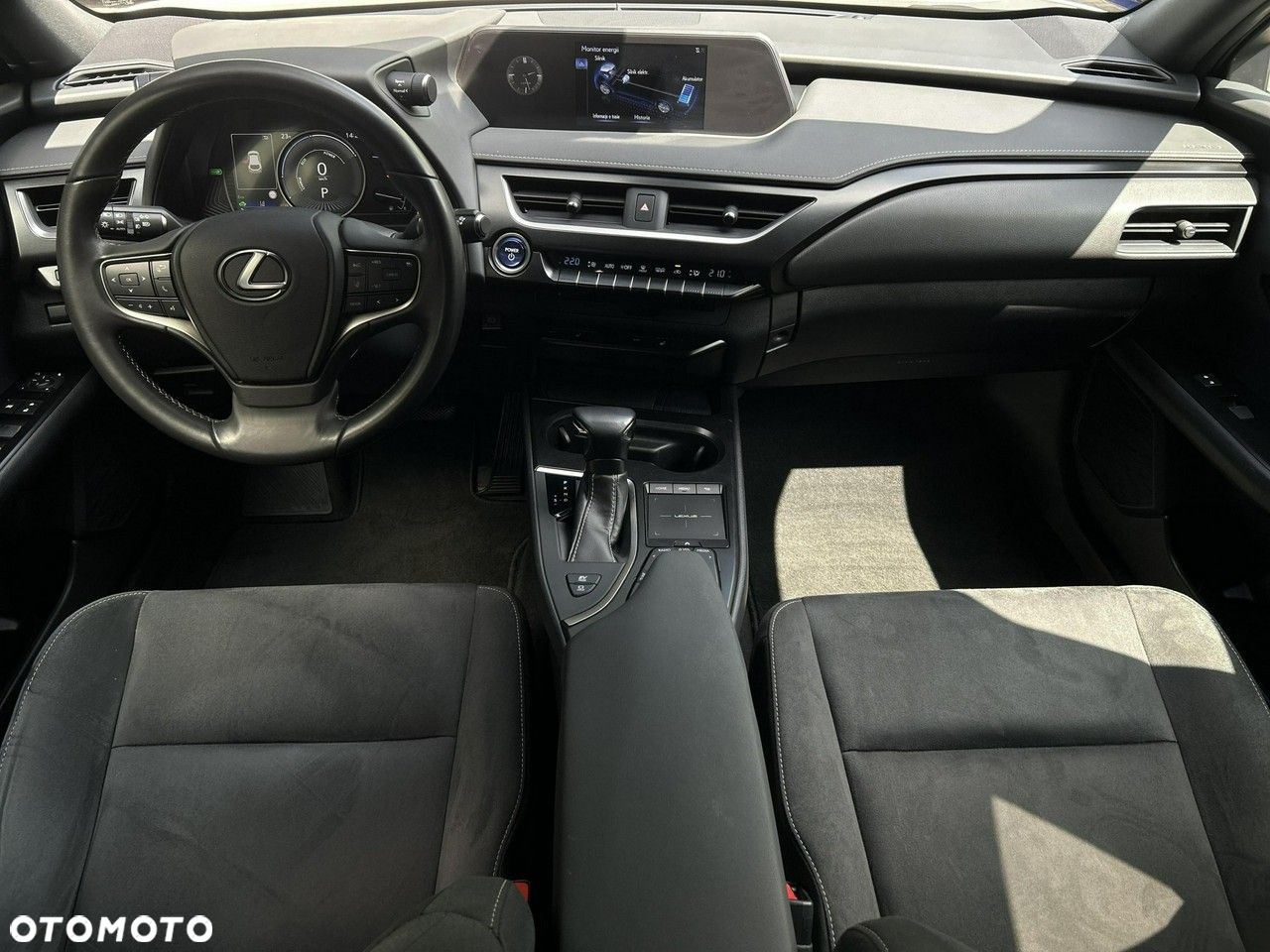Lexus UX - 9