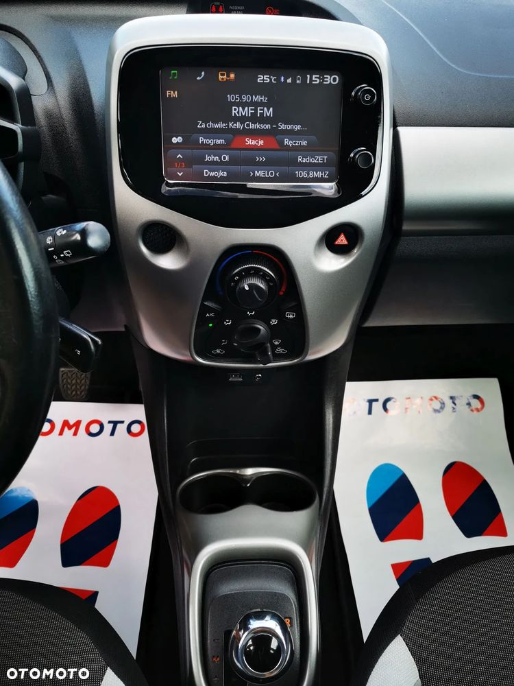 Toyota Aygo x-wave - 19