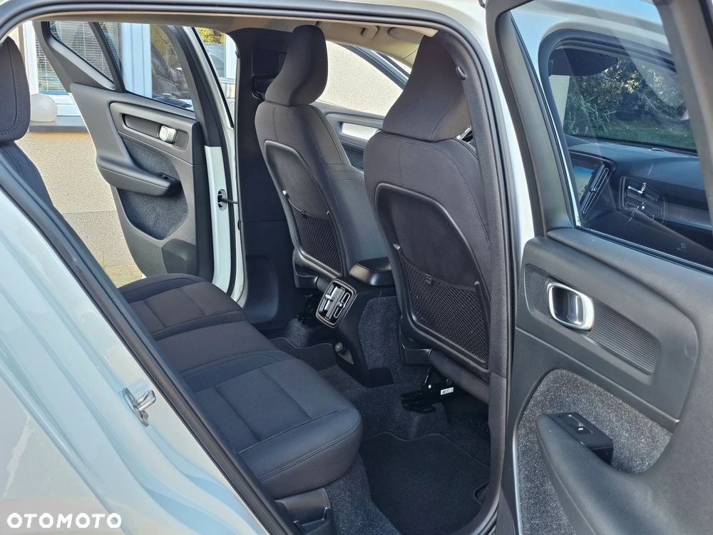 Volvo XC 40 D3 SCR Momentum - 35