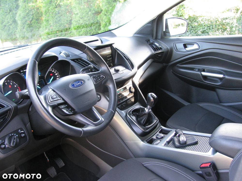 Ford Kuga 1.5 EcoBoost 2x4 Trend - 15