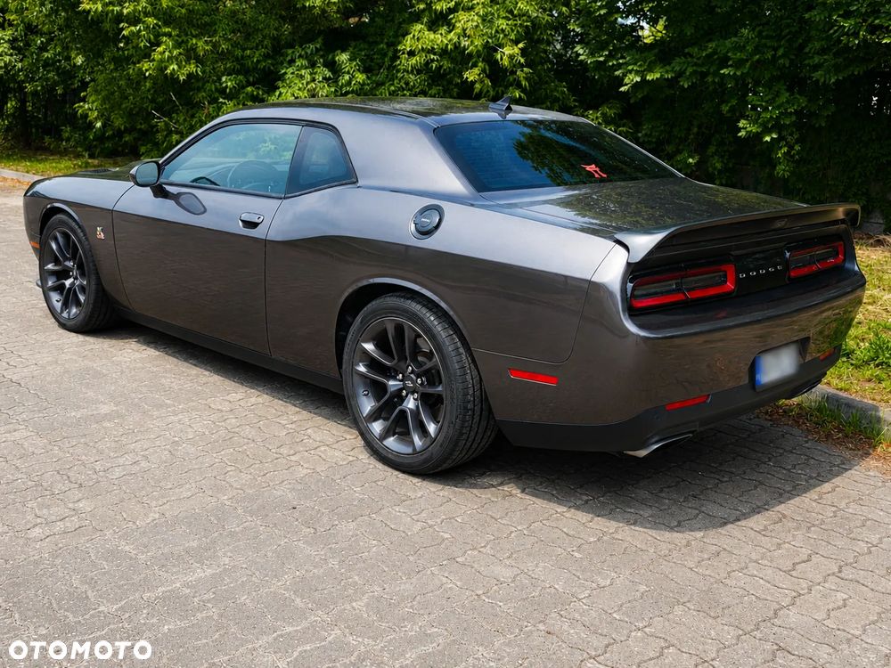 Dodge Challenger 6.4 Scat Pack - 10