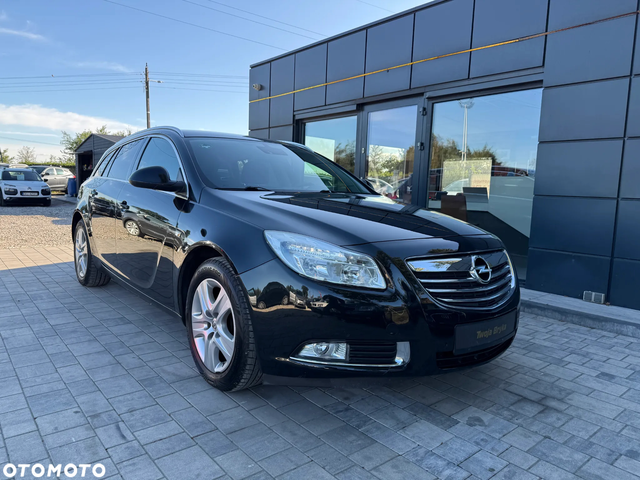 Opel Insignia 1.8 - 10