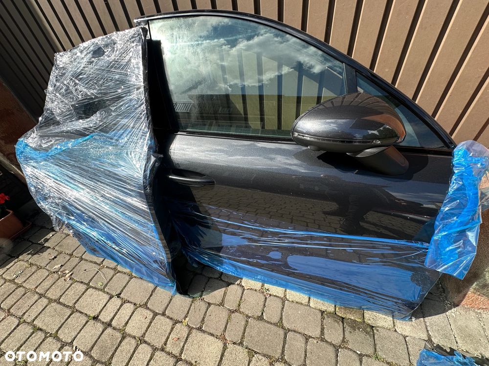 Klapa tyl zderzak Macan Porsche LM7R lampy - 4