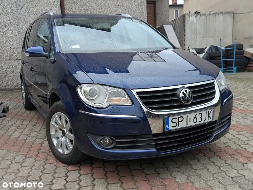 Volkswagen Touran 2.0 TDI DPF Highline - 1