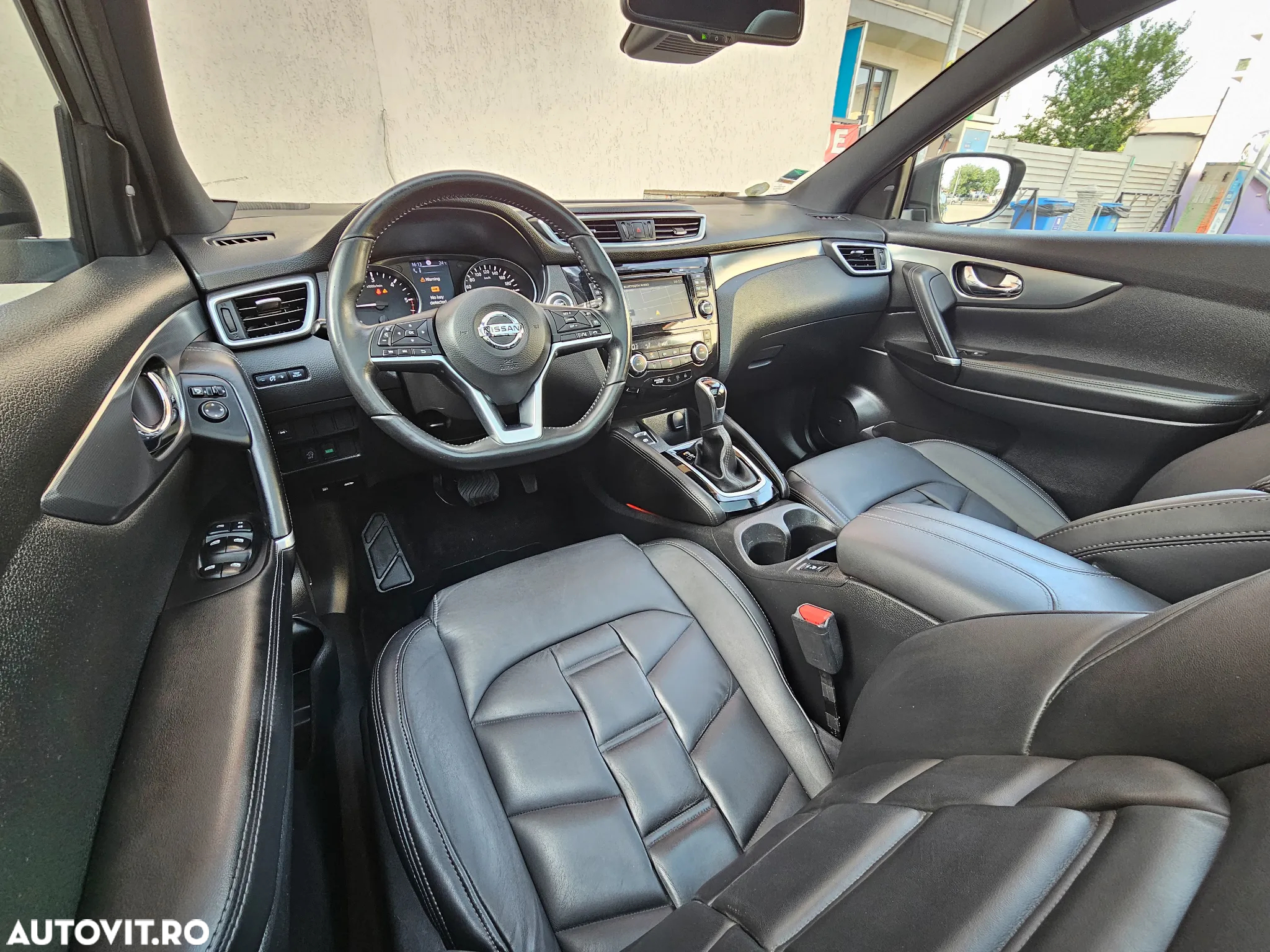 Nissan Qashqai 1.6 DCI Xtronic TEKNA+ - 35