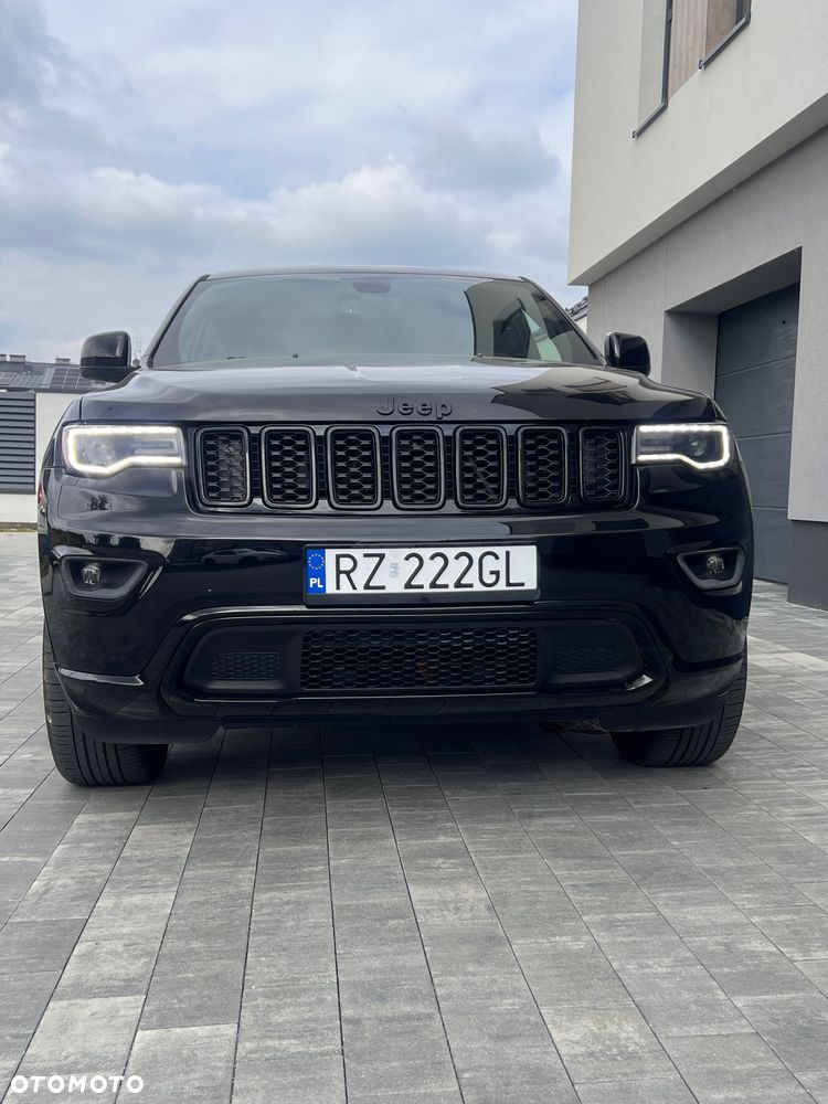 Jeep Grand Cherokee - 1