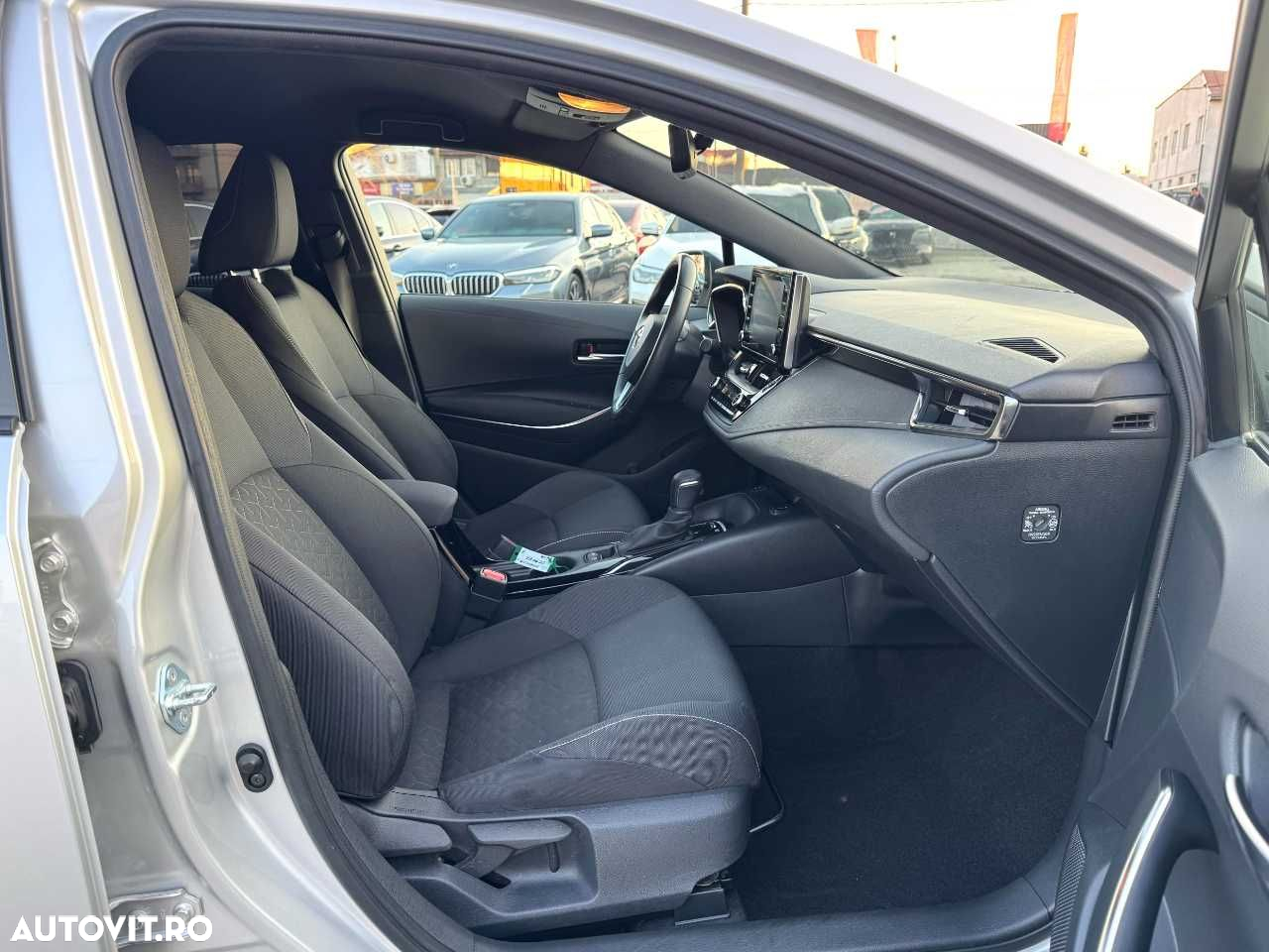 Toyota Corolla 1.8 HSD Exclusive - 18