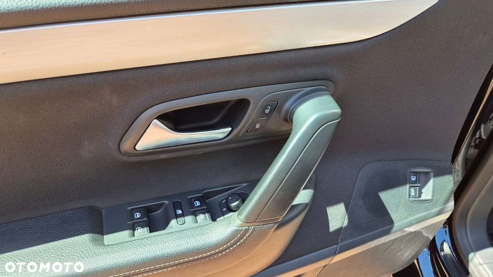 Volkswagen Passat CC - 14