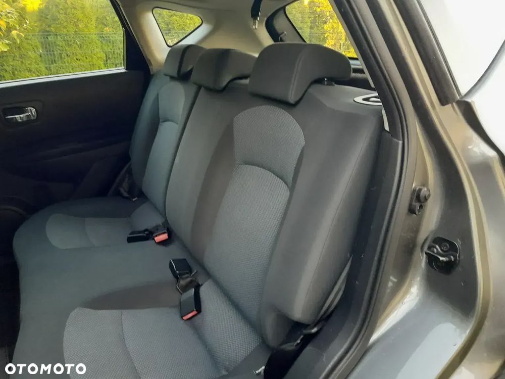 Nissan Qashqai - 25