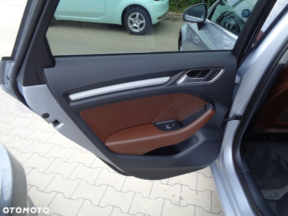 Audi A3 Sportback - 13