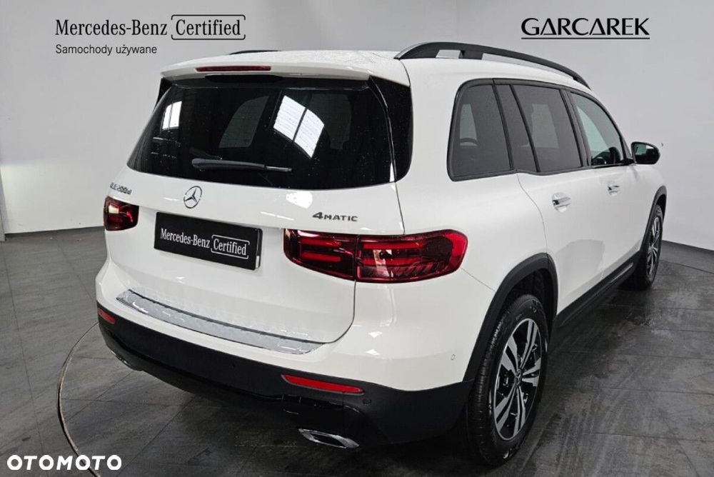 Mercedes-Benz GLB - 7