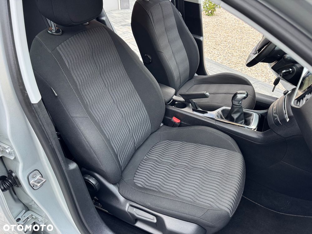 Peugeot 308 SW HDi FAP 110 (Blue Lion) Business Line Niveau 1 - 29