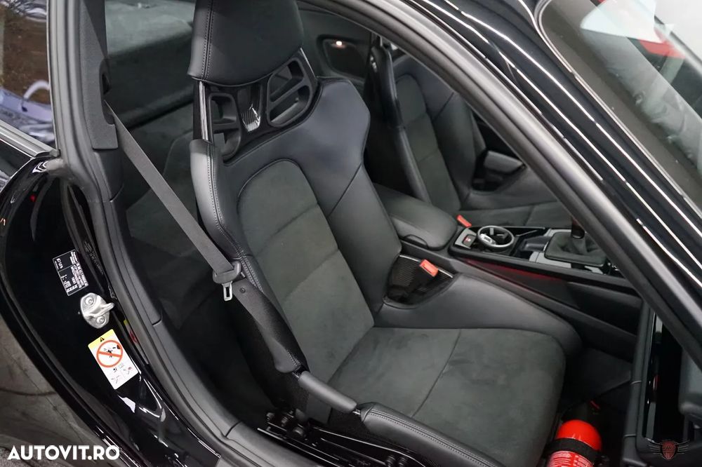 Porsche 911 Carrera T - 13