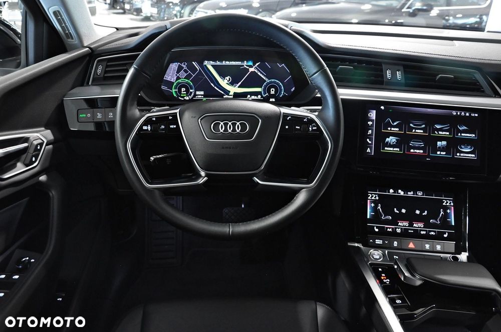 Audi e-tron - 14