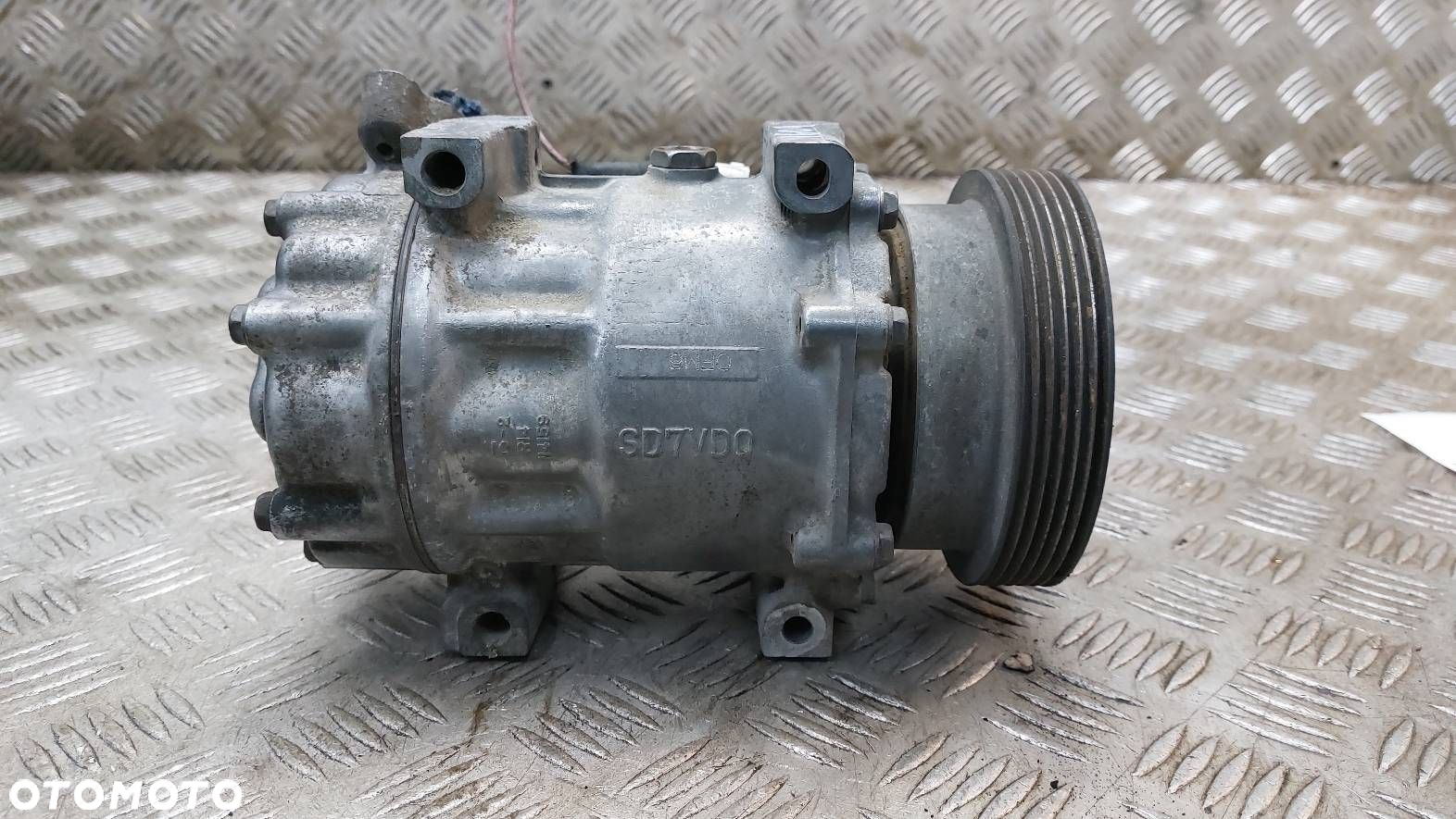 SPRĘŻARKA KOMPRESOR KLIMATYZACJI  DACIA LOGAN MCV I 1.5 DCI 8200866440 - 2