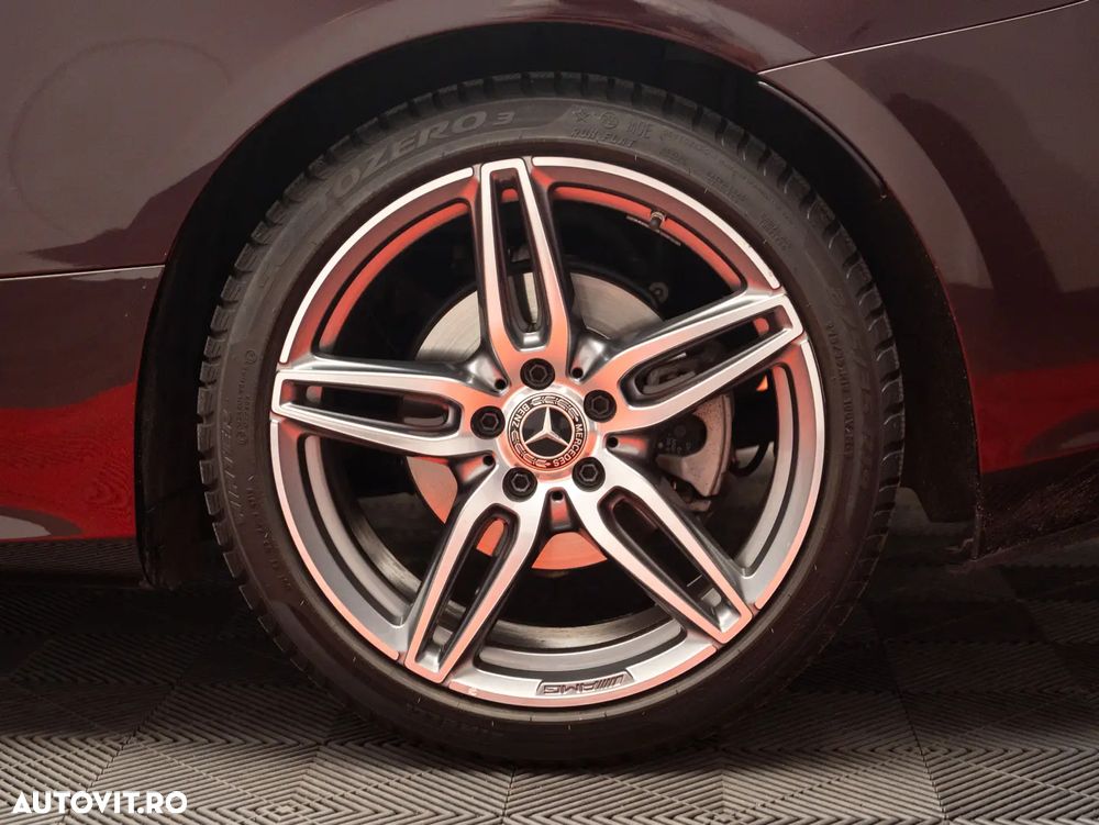 Mercedes-Benz E 300 d - 9