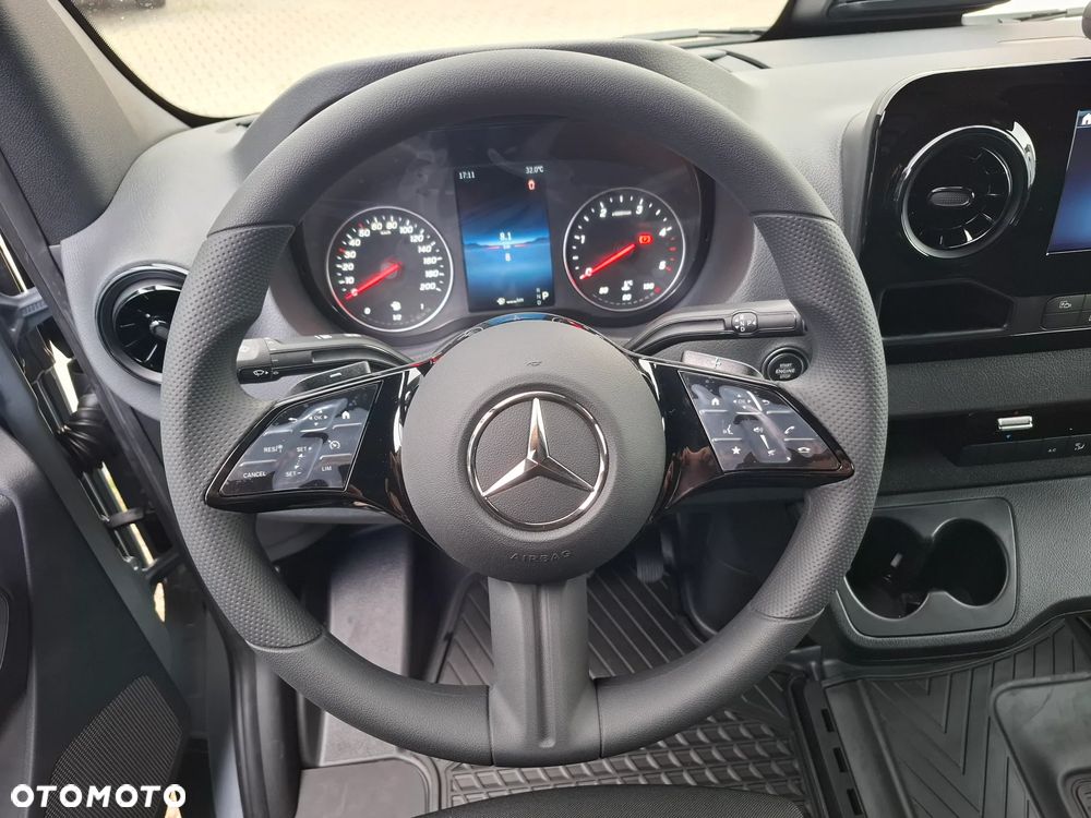 Mercedes-Benz Sprinter 317 CDI Furgon PRO Ekstra Długi 4325+mm - 22