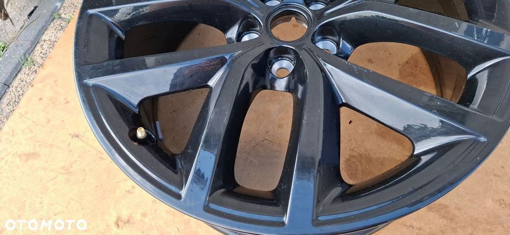 LAND ROVER VELAR L560 felga 20" 8,5Jx20CH ET45 5x108 N8A2-1007-AA - 5