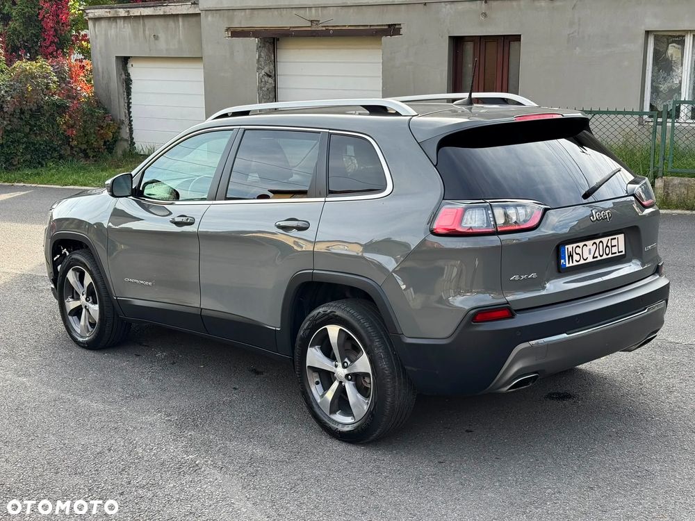 Jeep Cherokee - 6