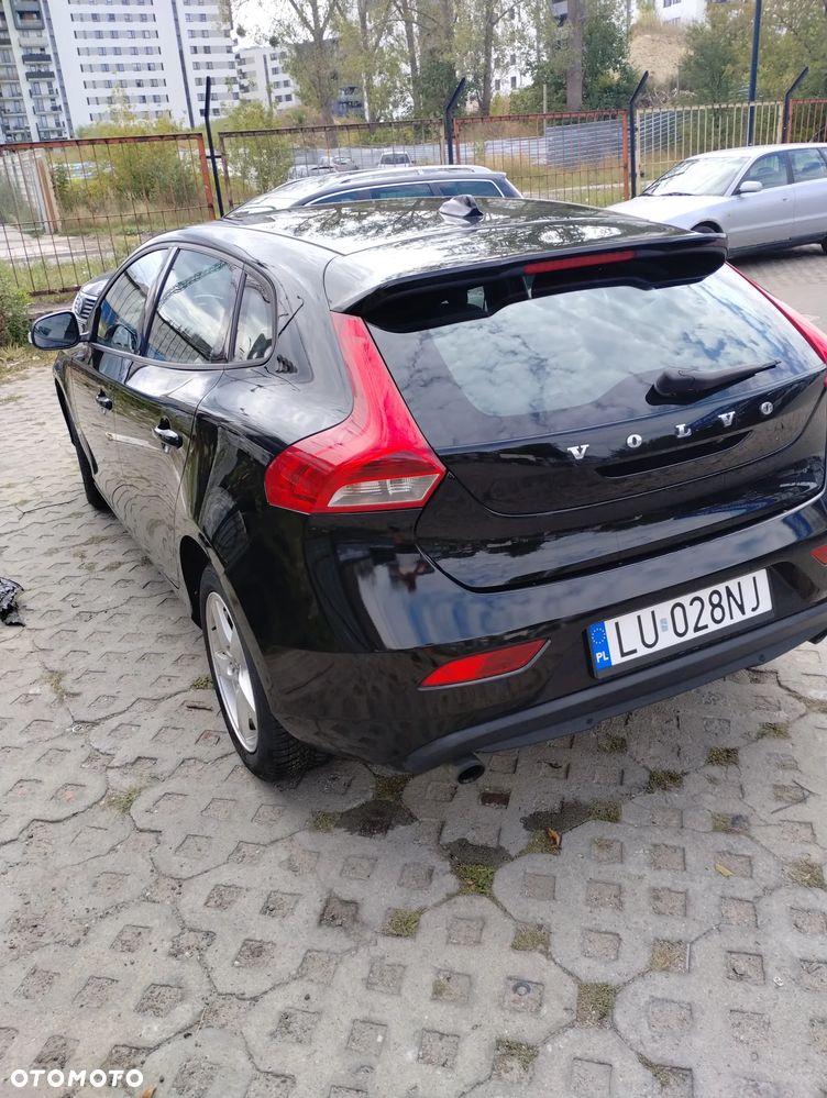 Volvo V40 D3 R-Design Momentum - 6