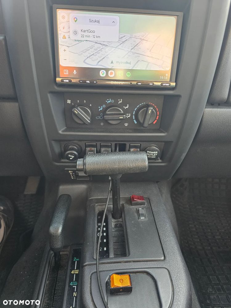 Jeep Cherokee 4.0 Limited - 10