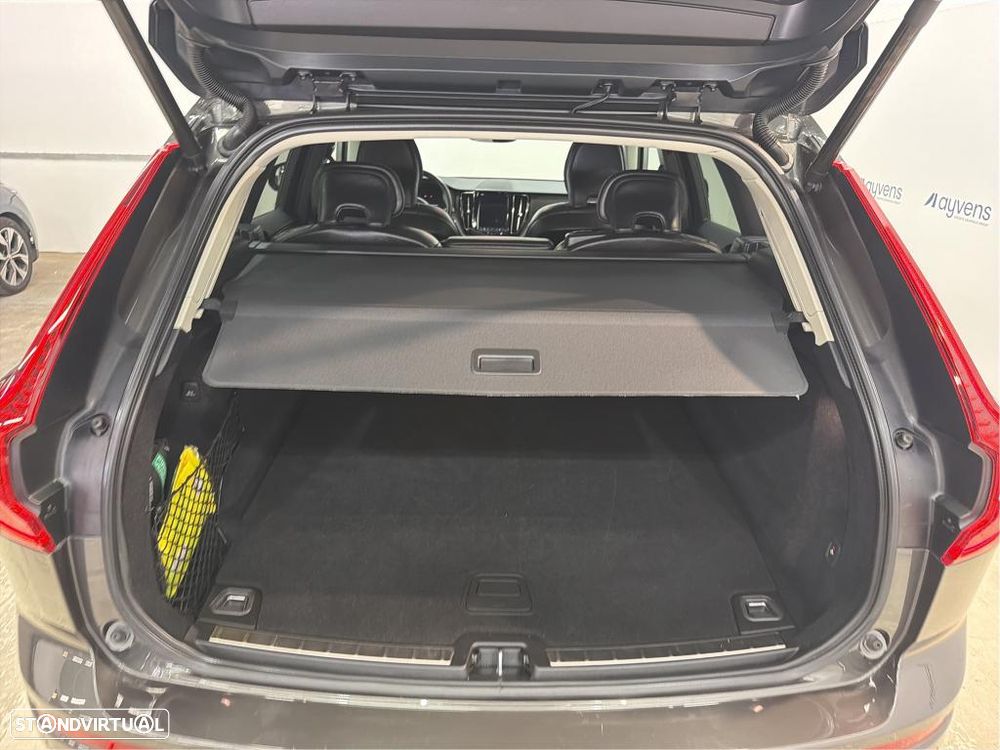 Volvo XC 60 2.0 T6 PHEV Inscription Expression AWD - 11