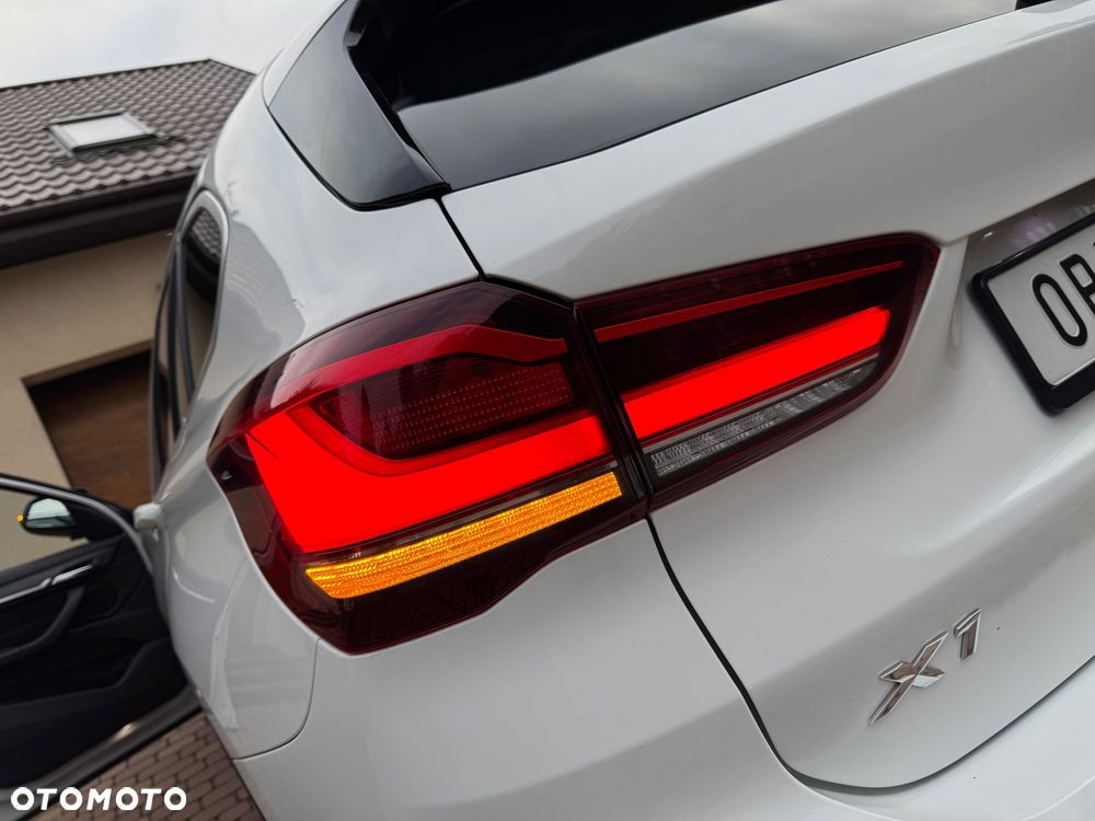 BMW X1 sDrive18d xLine - 29