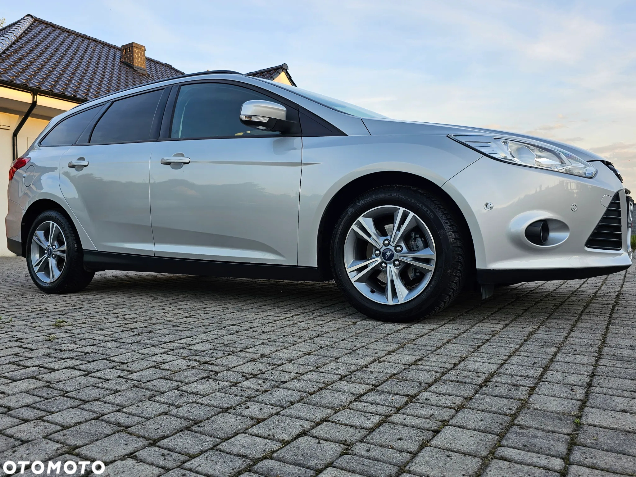 Ford Focus Turnier 1.0 EcoBoost Start-Stopp-System Business Edition - 35