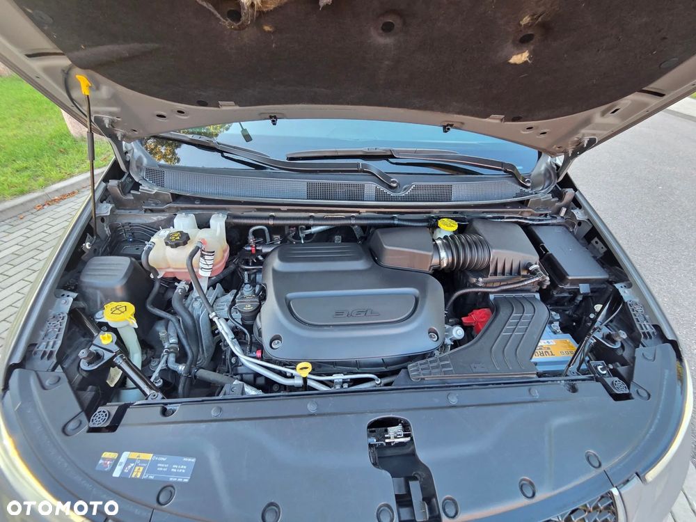 Chrysler Pacifica - 33