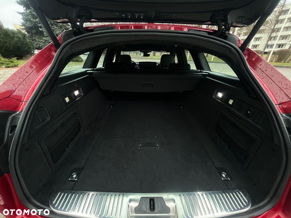 Jaguar XF 2.0 T AWD R-Sport - 14