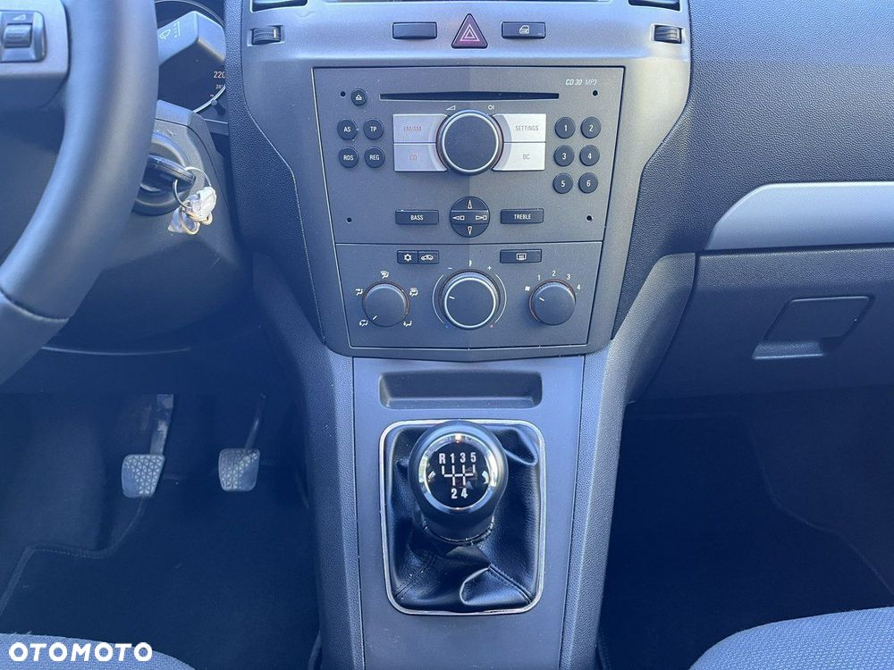 Opel Zafira - 13